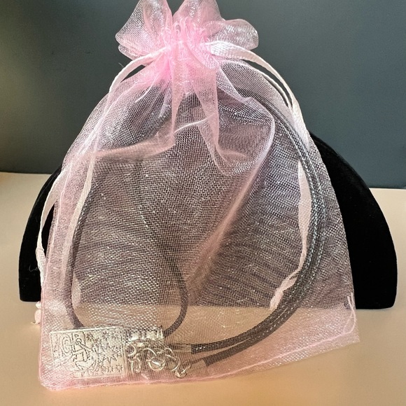 Tarot Card “The Star” Pendant Necklace with Star Charm at back of neck - Picture 14 of 15